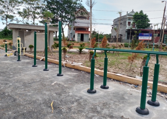 Cách tập xà kép công viên tăng cơ ngực và sức mạnh thân trên