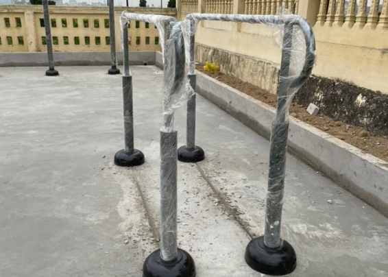 Vật liệu nào phù hợp cho thiết bị sử dụng ngoài trời lâu dài
