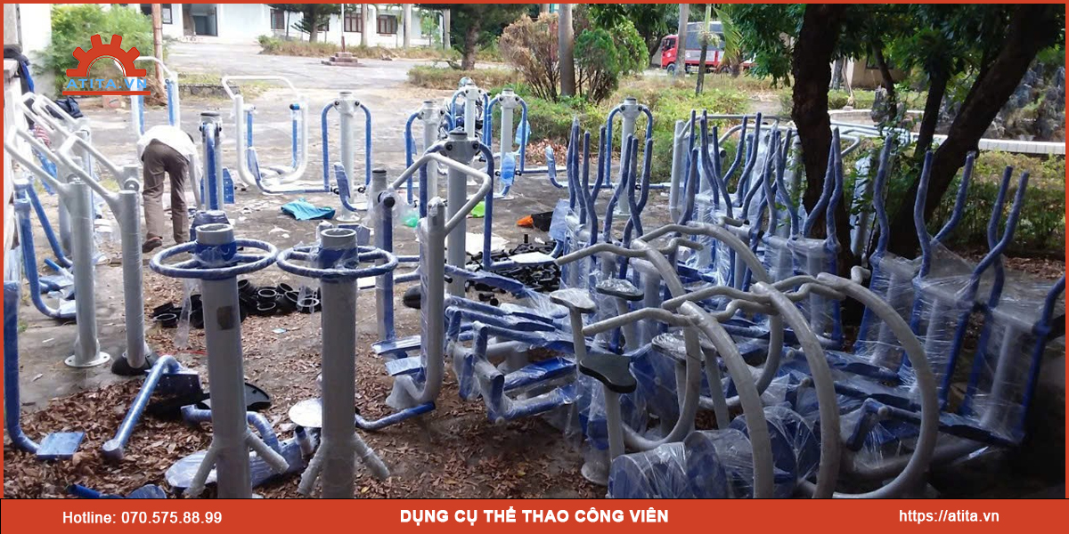 Đặt mua dụng cụ thể thao công viên