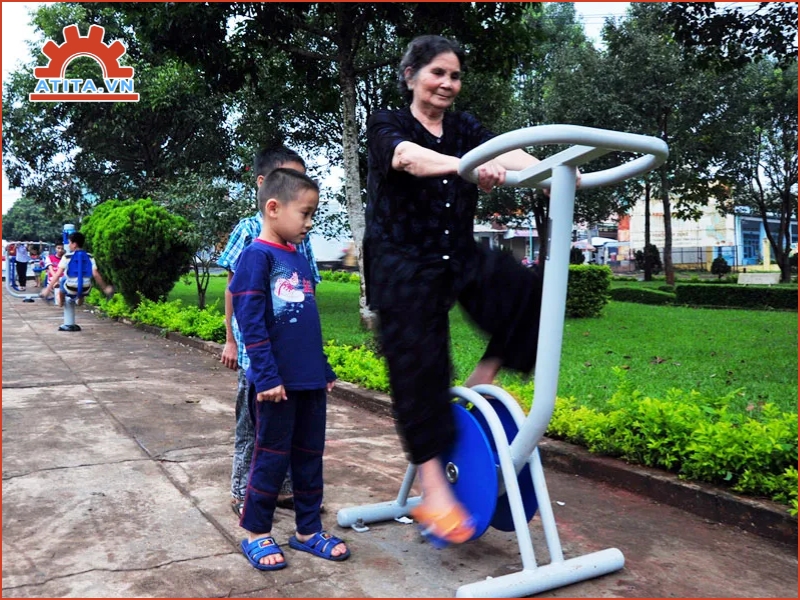 Kết hợp cảnh quan và tiện ích chung trong công viên