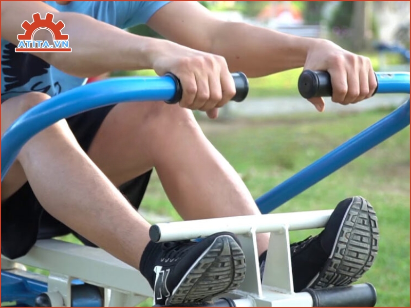 Kỹ thuật tập dụng cụ chèo thuyền đúng cách