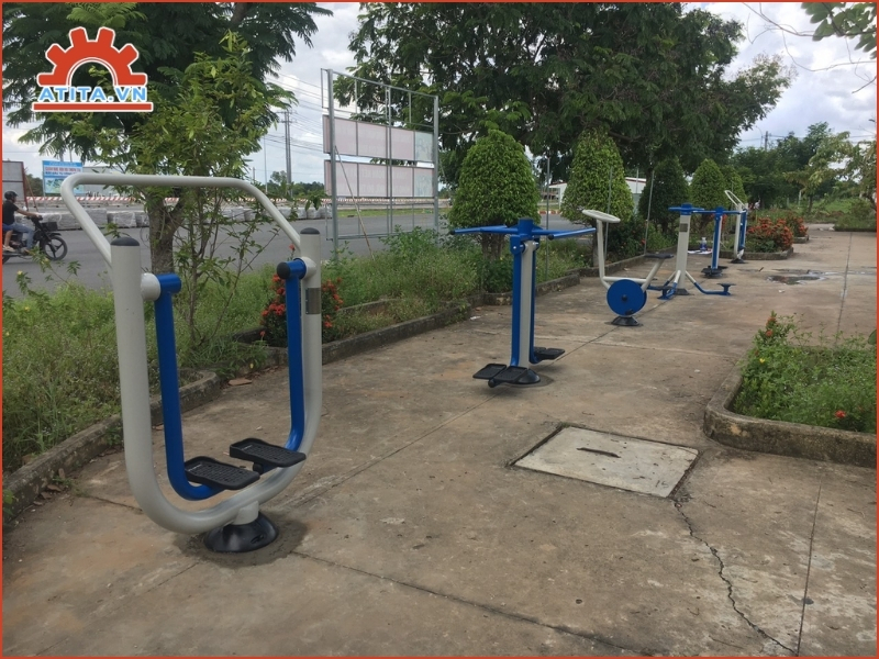 Vận động ngoài trời tạo không gian giao lưu giữa các cư dân