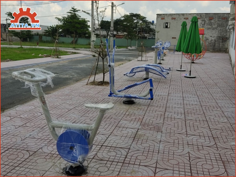 Vì sao nên tập tăng cơ bắp toàn thân với dụng cụ ngoài trời