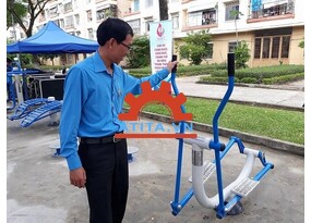 Khám phá cách tập luyện hiệu quả với dụng cụ đi bộ lắc tay